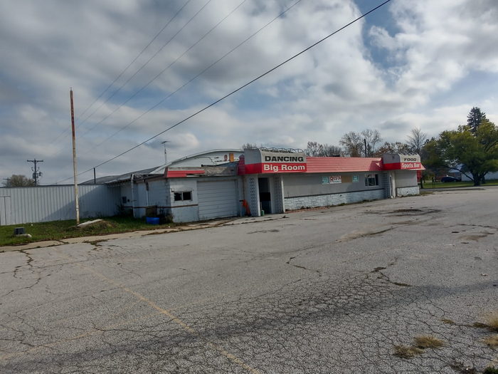 Johhnys Skate Center (Johnnys Bandstand, Johnnys Entertainment) - Photo From Richard Liebermann On Facebook